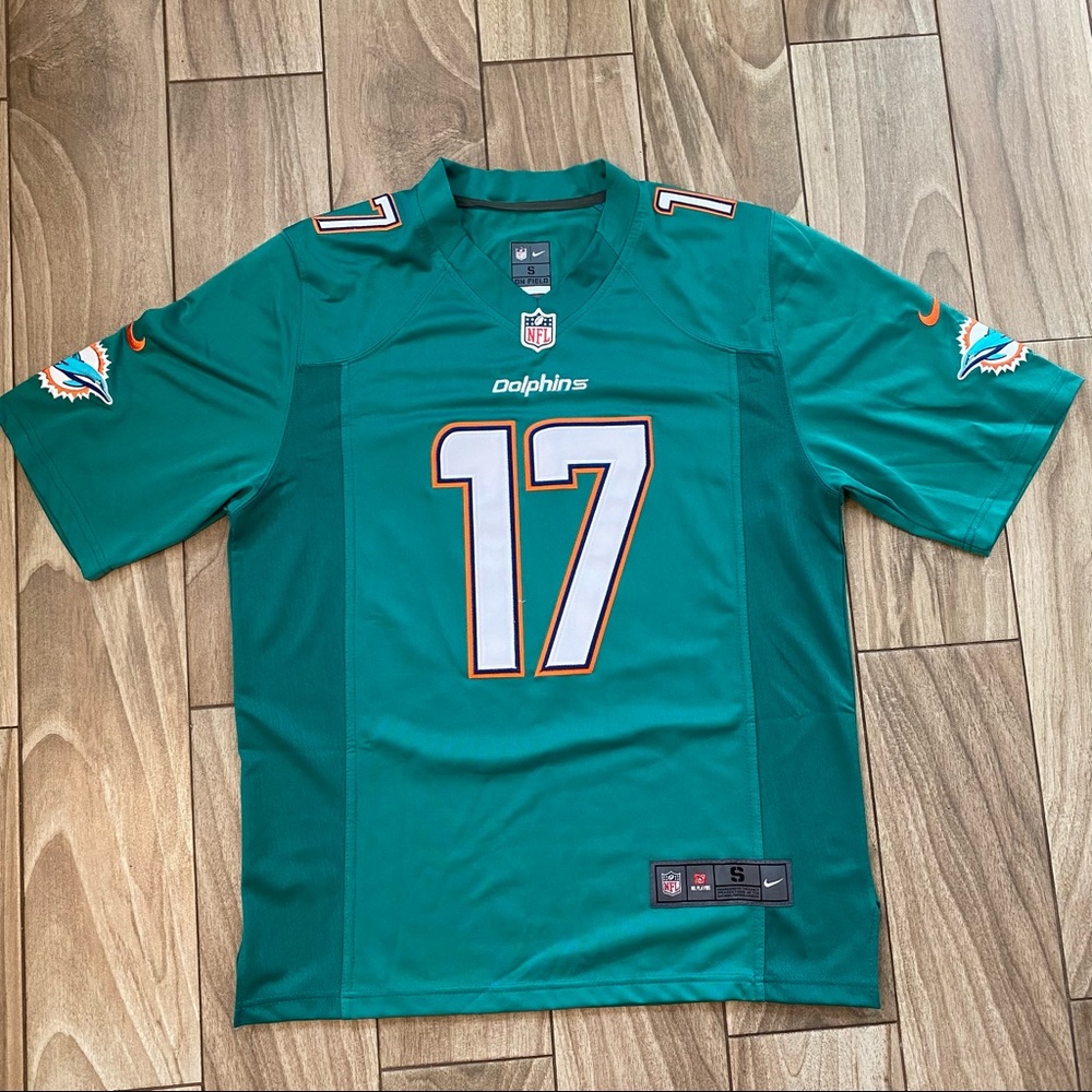 NIKE ON FIELD Miami Dolphins NFL Ryan Tannehill
#17 Jersey Size Small